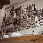 Antique Maison Soave