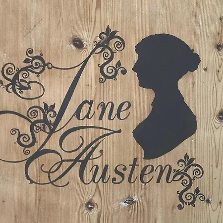 Antique Maison