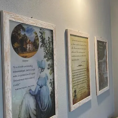 Antique Maison Couette-café 4*