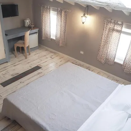 Couette-café Antique Maison