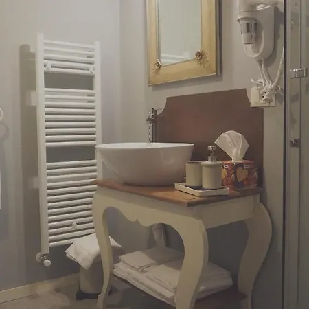 Antique Maison