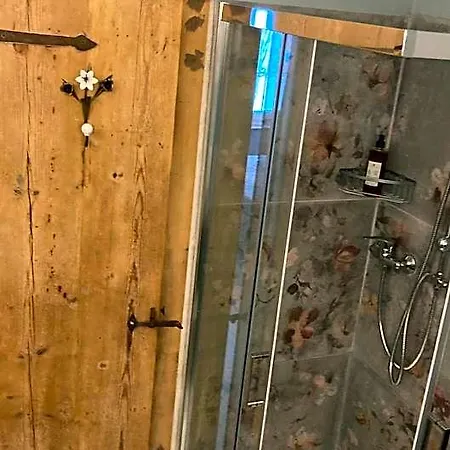 Antique Maison Bed and Breakfast Σοάβε